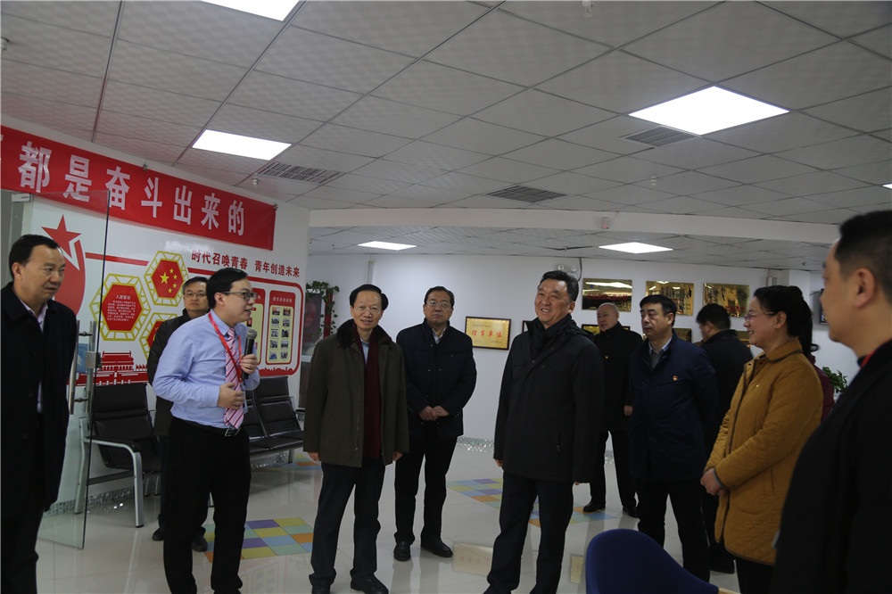 熱烈歡迎全國總工會副主席，書記處書記魏地春及省總工會王保存主席一行蒞臨安陽青峰網(wǎng)絡(luò)參觀指導(dǎo)